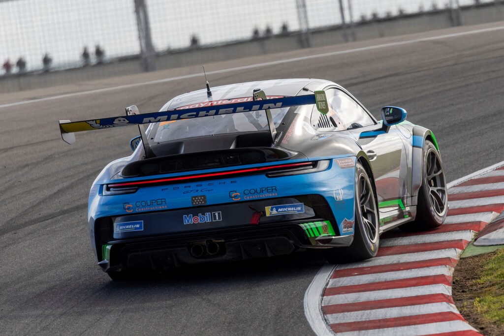 Bayley Hall #28 racing at The Bend Motorsport Park 2023